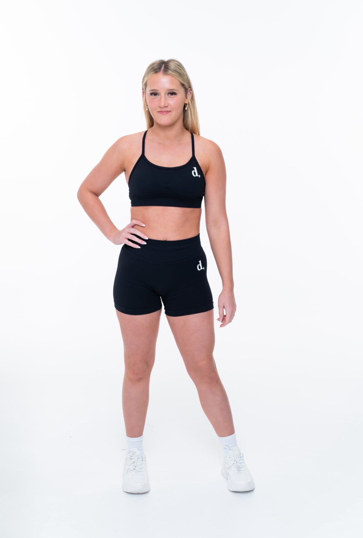 BLACK OG SCRUNCH SHORTS
