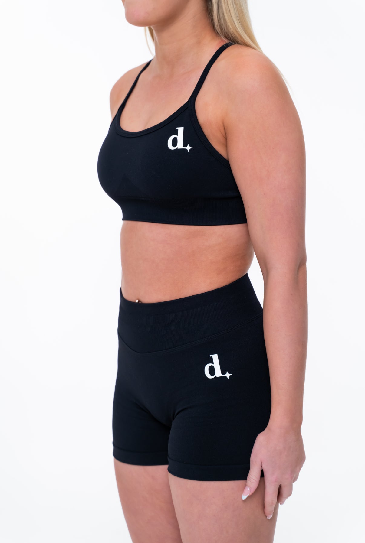 BLACK OG SCRUNCH SHORTS