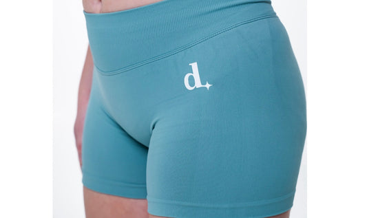 GREEN OG SCRUNCH SHORTS